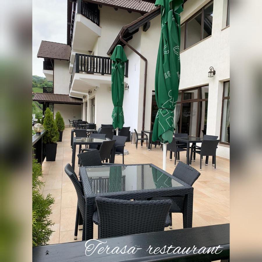 Hotel Flori De Mar Poiana Mărului Exterior foto