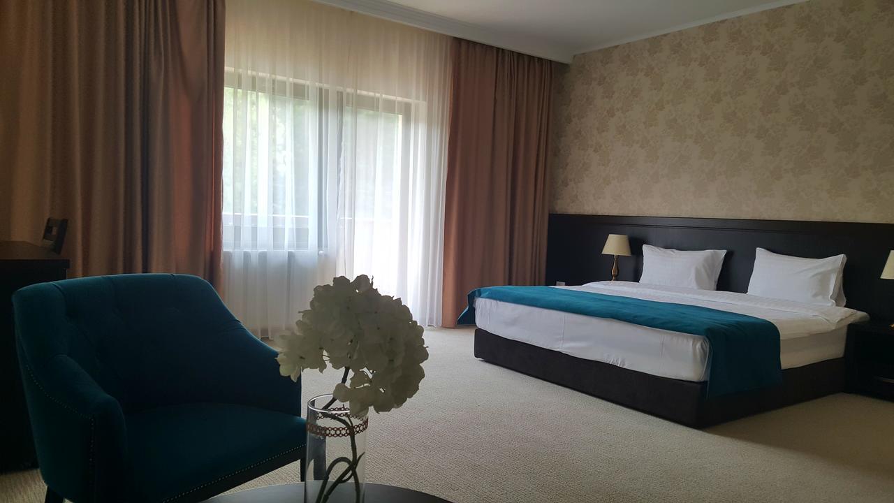 Hotel Flori De Mar Poiana Mărului Exterior foto